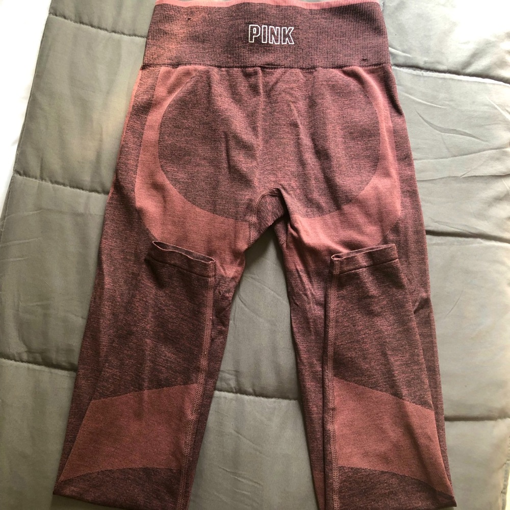 Purple/pink seamless leggings